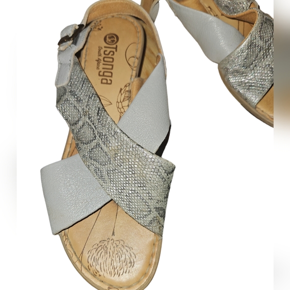 South African Tosnga Hand Made Leather Sandals - Picture 4 of 10